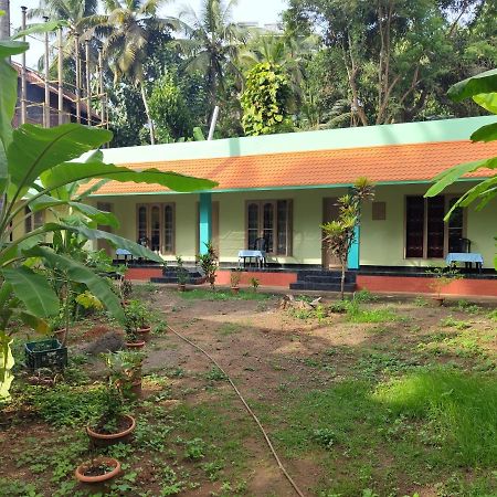 Hotel Greenland Thiruvananthapuram Exterior photo